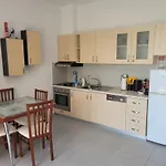 Newborn Apartment Dhermi With Pool